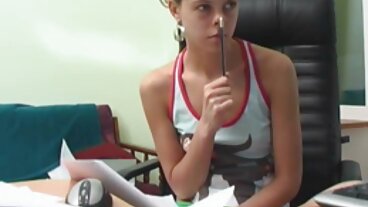Gorąca Blondie przyłapana na masturbacji sex fotki starsze