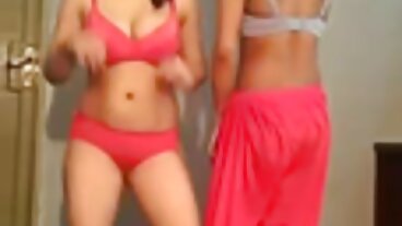 Blond prywatne sex zdjęcia MILF jest na świeżym mięsie