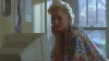 Tiny Blonde Teen Kiara zawsze marzy o mamuski zdjecia DUŻYCH!