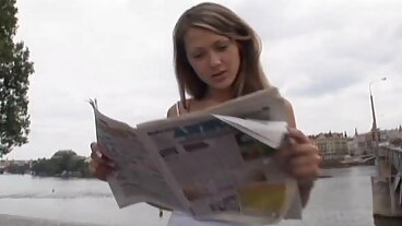 Blond mamuśka dostaje sex focie kutasa i stopy w cipce